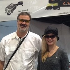 Elina arbeitet als Messehostess auf der Messe
