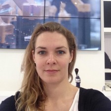 Claudia arbeitet als Messehostess auf der Messe