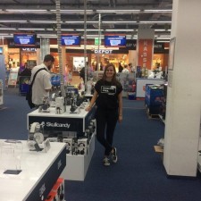 Dina bei der Arbeit