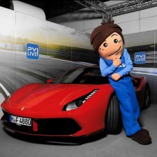 Nils arbeitet als Brand Promotion auf der Messe