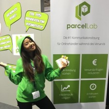 Hong Ngoc arbeitet als Hostess auf der Messe