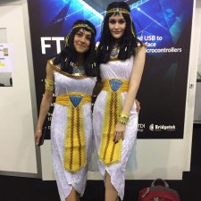 Tami arbeitet als Model/Modelhostess auf der Messe