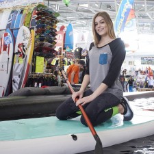 Laura arbeitet als Messehostess auf der Messe