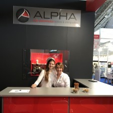 Jasmin arbeitet als Messehostess auf der Messe