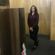 Daria arbeitet als Exhibition hostess auf der Messe