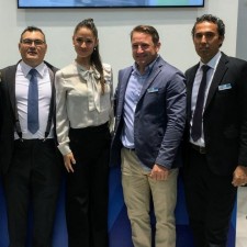 Julia arbeitet als Messehostess auf der Messe