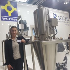 Tanja arbeitet als Messehostess auf der Messe