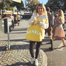 Alexandra bei der Arbeit