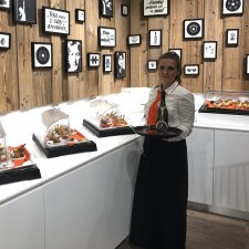 Karolina bei der Arbeit