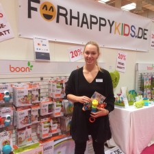 Jana arbeitet als Messehostess auf der Messe
