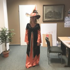 Julia bei der Arbeit
