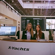 Stefanie arbeitet als Messehostess auf der Messe