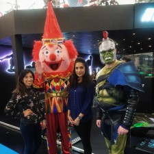 Kathya arbeitet als Exhibition hostess auf der Messe