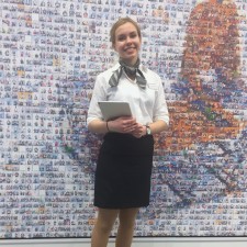 Anna arbeitet als Motivierte Messehosts und Hostessen während der Light+Building gesucht! auf der Messe