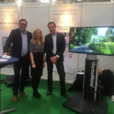 Jessica arbeitet als Messehostess auf der Messe