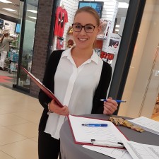 Alexandra bei der Arbeit