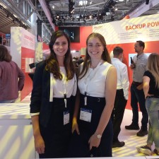 Nadine arbeitet als Messehostess Intersolar München auf der Messe