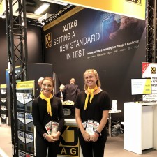 Annabelle arbeitet als Messehostess/Gewinnspielmoderation auf der Messe