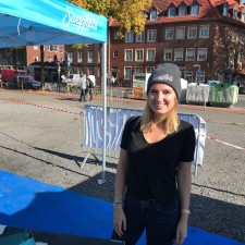 Leonie Charlotte bei der Arbeit