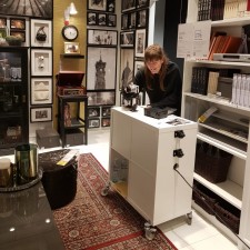 Stefanie bei der Arbeit