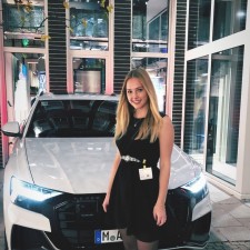 Selina bei der Arbeit