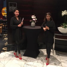 Phuong-Linh bei der Arbeit