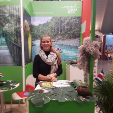Klara arbeitet als Messehostess auf der Messe