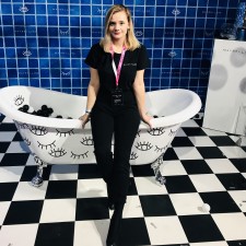 Anne-Pauline bei der Arbeit
