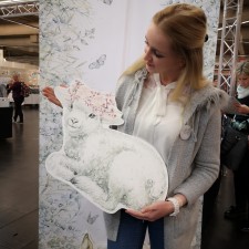 Judith arbeitet als Messehostess auf der Messe