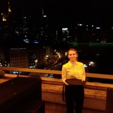 Rebecca bei der Arbeit