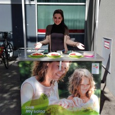 Julia bei der Arbeit