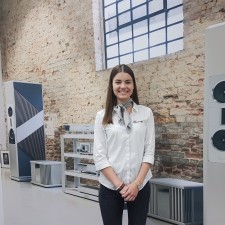 Laura bei der Arbeit