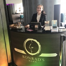 Tanja bei der Arbeit