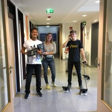 Son bei der Arbeit