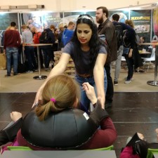Melanie arbeitet als Messehostess auf der Messe