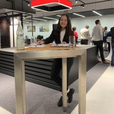 Tanja bei der Arbeit