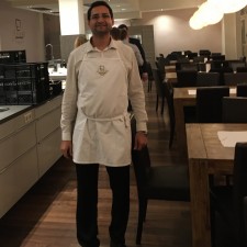Chiheb bei der Arbeit