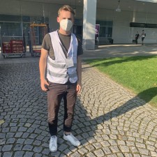 Ben arbeitet als Hygiene-Guide IAA Mobility 2021 Summit auf der Messe